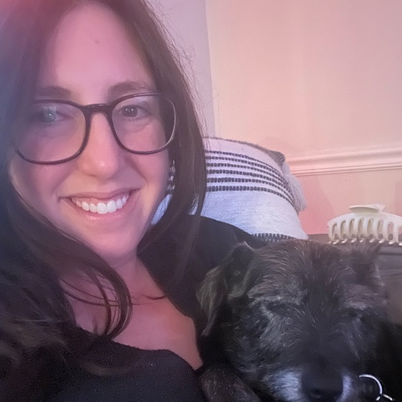 Meet your Posher, Karen - Picture 2 of 2